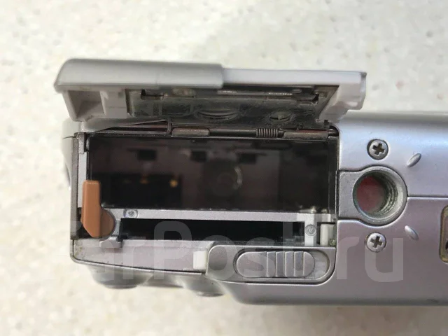 Canon Digital IXUS 750. 7 - 7.9 ��, ���: 3� ����