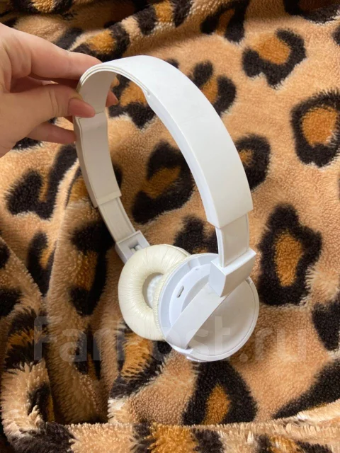 JBL Tune 560BT ����