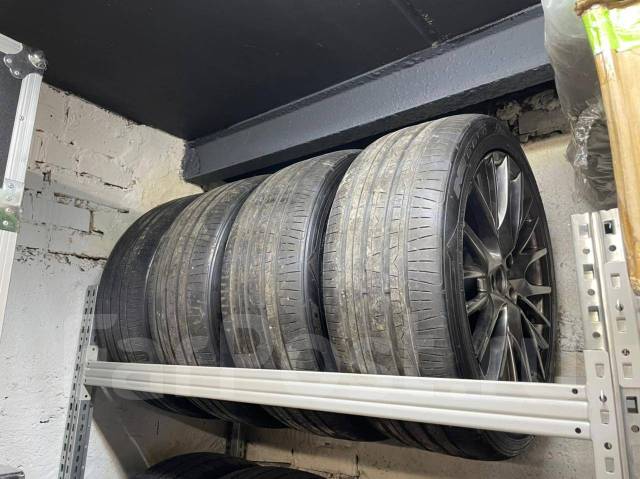 Летняя резина Nitto 235/45 R18 - Колёса во Владивостоке