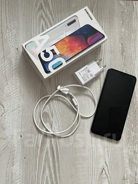 Samsung Galaxy A50. �/�, �����, 4G LTE, Dual-SIM ����