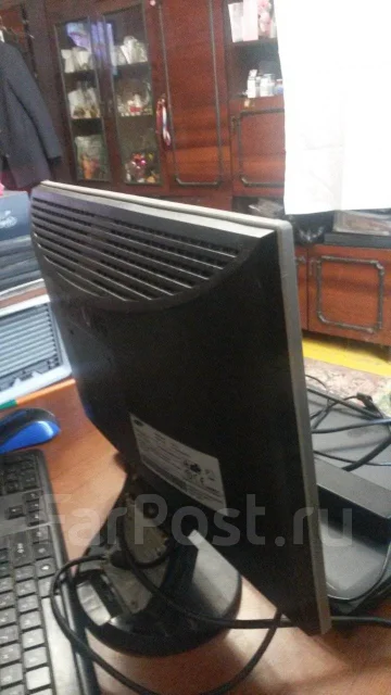 Lenovo G560. 15.6", 2 400����, ��� 3072 ��, ���� 320���, WiFi: 1, Bluetooth: 1 ����