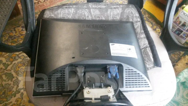 Lenovo G560. 15.6", 2 400����, ��� 3072 ��, ���� 320���, WiFi: 1, Bluetooth: 1 ����