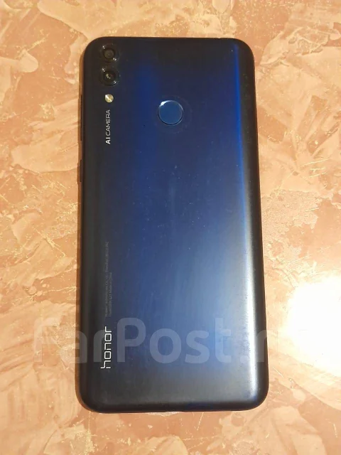 Honor 8C. �/� ����