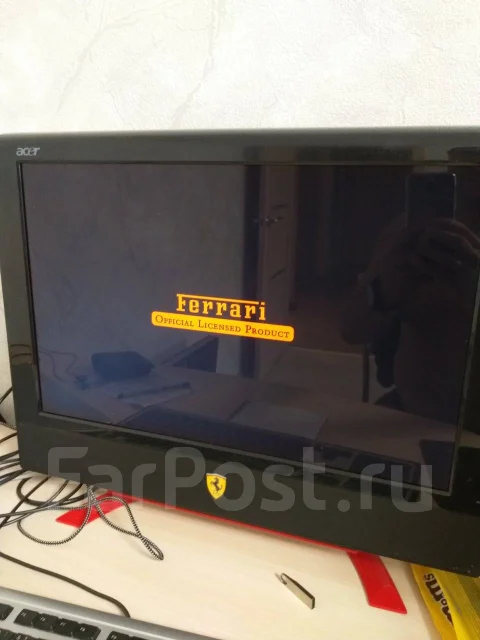 Acer. 20" ����