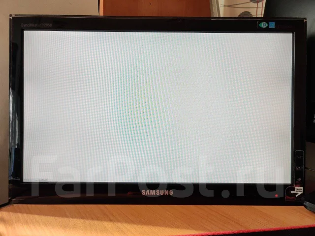 Samsung. 20" ����
