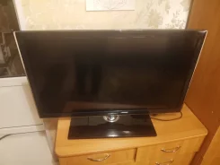 Samsung UE32D4000. LED ����