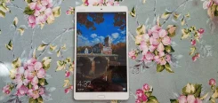 Huawei MediaPad M3 ����