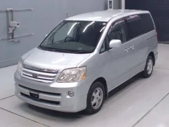 Toyota Noah. �������, 4wd, 2.0 (155��.�.), ������, 89 000����. ��, �/�, ��� ���. ��� ����� �� ������������ ����