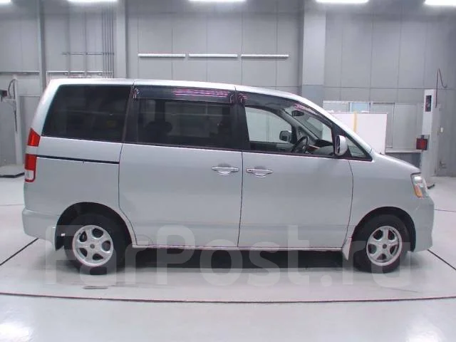 Toyota Noah. �������, 4wd, 2.0 (155��.�.), ������, 89 000����. ��, �/�, ��� ���. ��� ����� �� ������������ ����