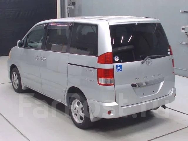 Toyota Noah. �������, 4wd, 2.0 (155��.�.), ������, 89 000����. ��, �/�, ��� ���. ��� ����� �� ������������ ����