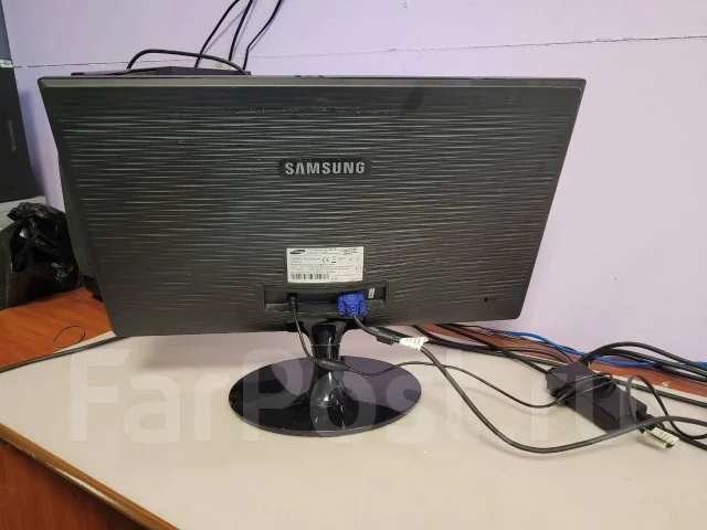 Samsung. 23", ���������� �� (LCD, LED, QLED) ����