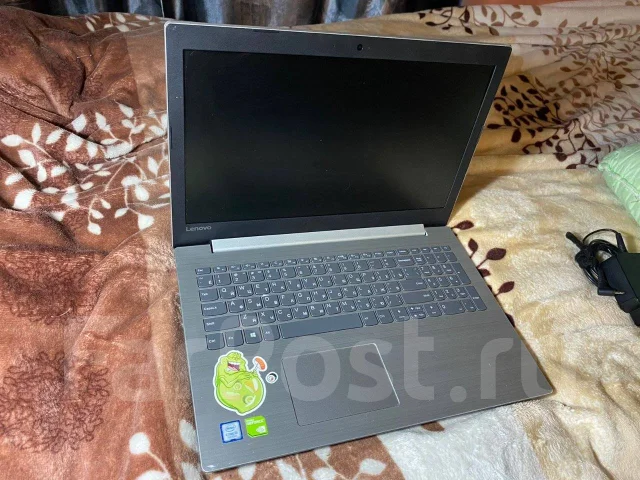 Lenovo IdeaPad 320. 15.6", 2,4����, ��� 8 ��, ���� 1 000���, WiFi: 1, Bluetooth: 1, ����������� �� 5��. ����