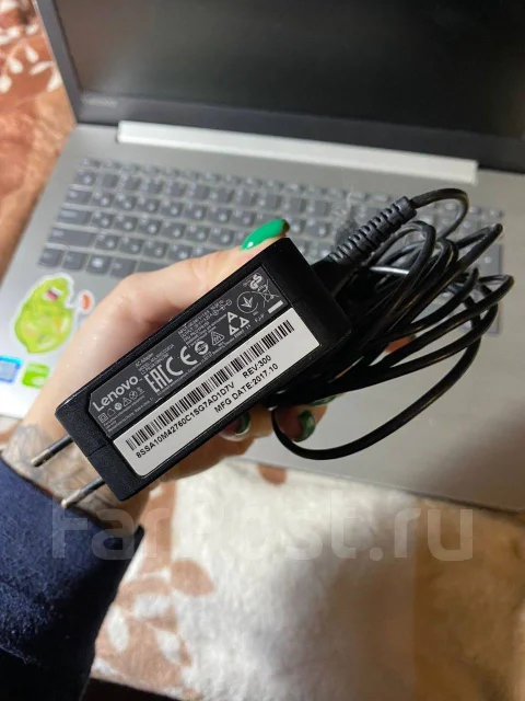 Lenovo IdeaPad 320. 15.6", 2,4����, ��� 8 ��, ���� 1 000���, WiFi: 1, Bluetooth: 1, ����������� �� 5��. ����
