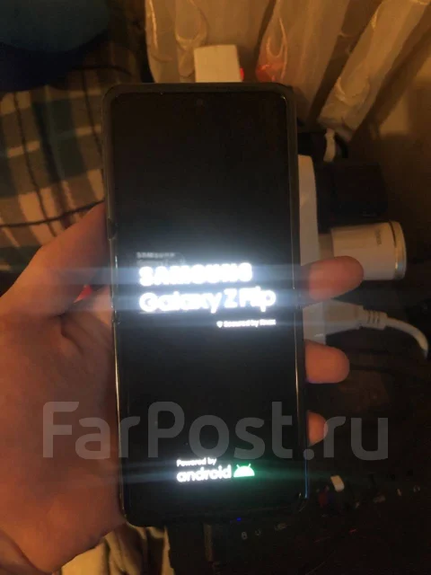 Samsung Galaxy Z Flip. �/�, ����������, 4G LTE, 5G ����