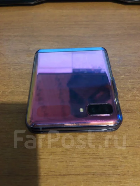 Samsung Galaxy Z Flip. �/�, ����������, 4G LTE, 5G ����