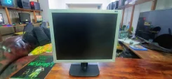 LG. 19", ���������� �� (LCD, LED, QLED) ����
