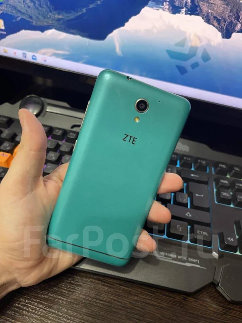 ZTE Blade A510. �/�, 3G, Dual-SIM ����