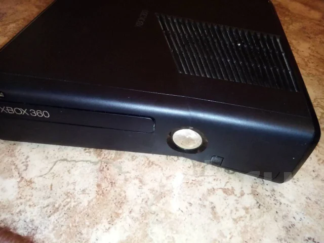 Microsoft Xbox 360 Slim ����