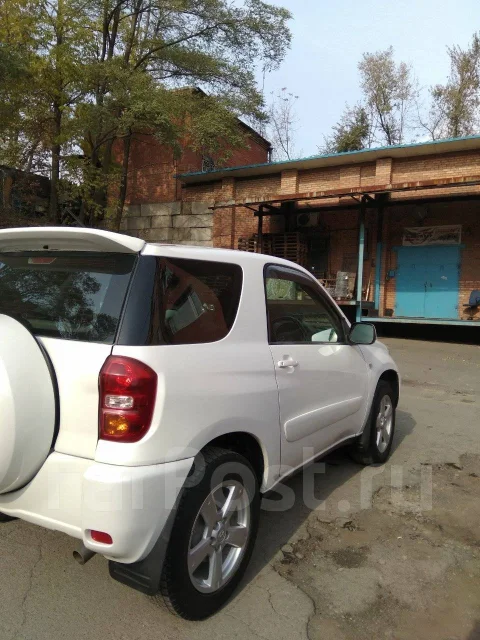 Toyota RAV4. �������, ��������, 1.8 (125��.�.), ������, 300����. �� ����