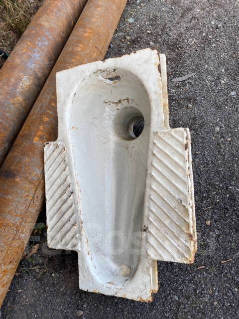 Чаша Генуе чугун - Сантехника и водоснабжение во Владивостоке