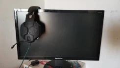 Packard Bell. 22" ����