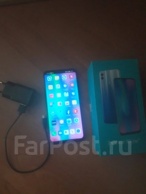 Honor 10 Lite. �/�, ������, 4G LTE, NFC ����