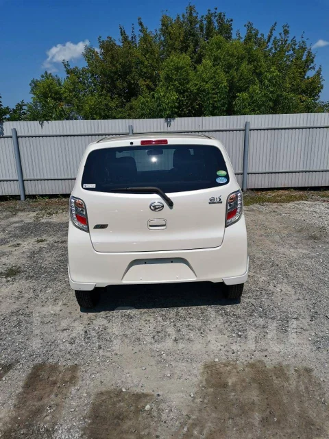 Daihatsu Mira e:S. �/� ����