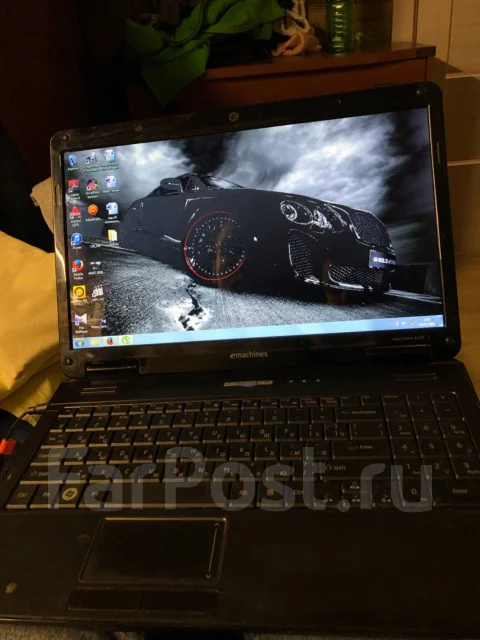 eMachines. 15", 1����, ��� 24 ��, ���� 1���, WiFi: 1, Bluetooth: 1, ����������� �� 3��. ����