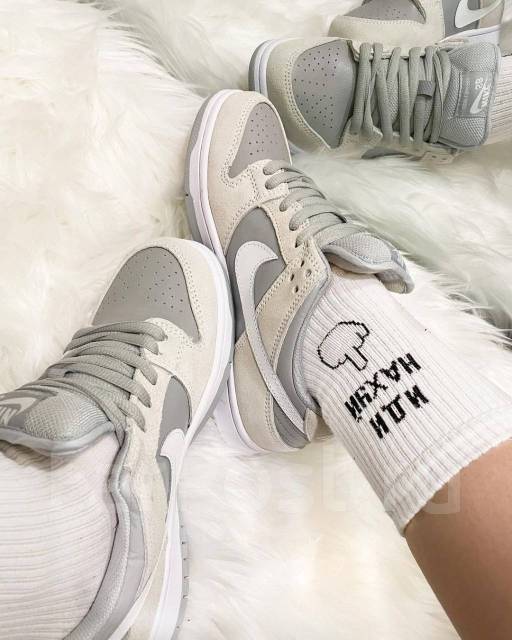 summit white sb dunk