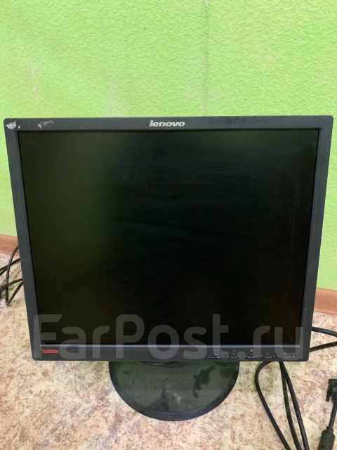 Lenovo. 19" ����