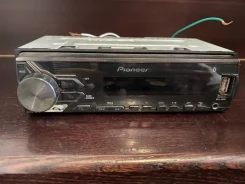 Pioneer MVH-390BT ����