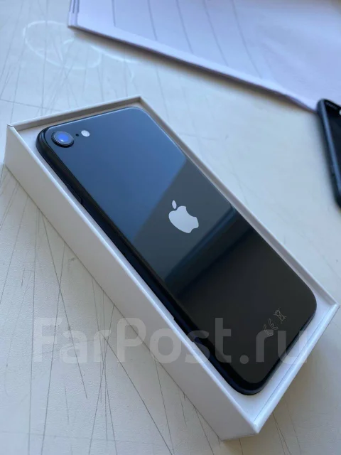 Apple iPhone SE 2020. �/�, ������ ����