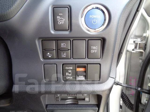 Toyota Voxy. �������, 4wd, 1.8 (99��.�.), ������, �/�. ��� ����� �� ������������ ����