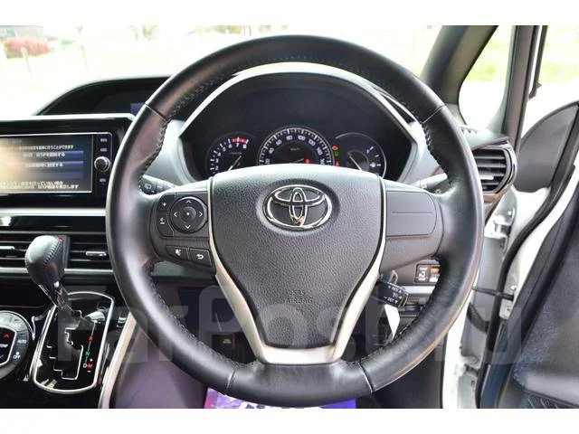 Toyota Esquire. �������, 4wd, 2.0 (99��.�.), ������, �/�. ��� ����� �� ������������ ����