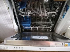 Indesit ����