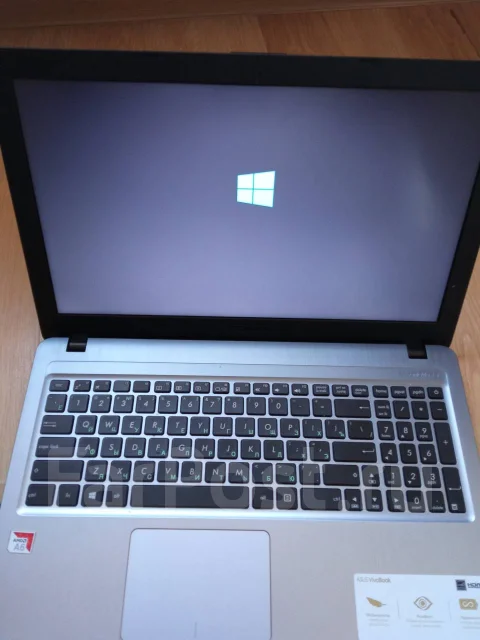 Asus VivoBook. 2,6����, ��� 8 ��, ���� 1 000���, WiFi: 1, Bluetooth: 1 ����
