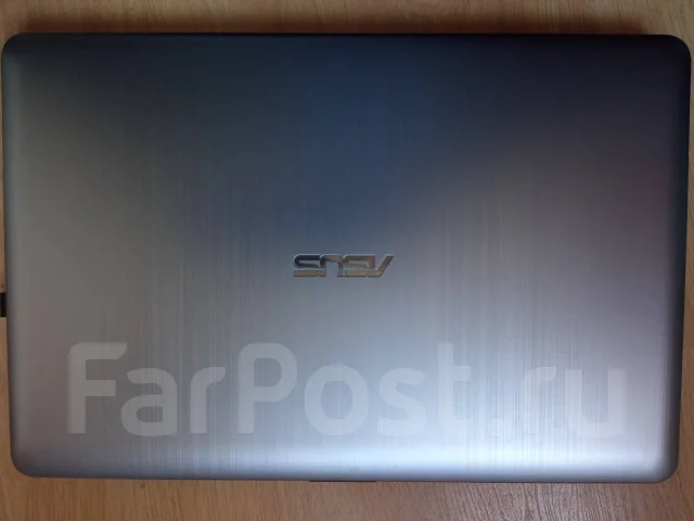 Asus VivoBook. 2,6����, ��� 8 ��, ���� 1 000���, WiFi: 1, Bluetooth: 1 ����