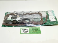 ����������� ��������� Suzuki Escudo 1988-1993 TA01W G16A 8V 11400-60811 ����