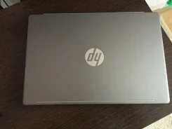 HP Pavilion 13. 13", 1,2����, ��� 4 ��, WiFi: 1, Bluetooth: 1 ����