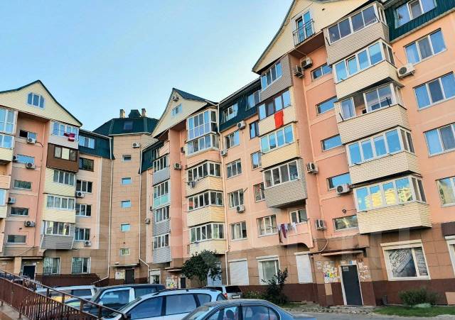 2-комнатная, улица Лазо 22, север, юг, 6 этажей, 56,0 кв. м. долгосрочная (год и