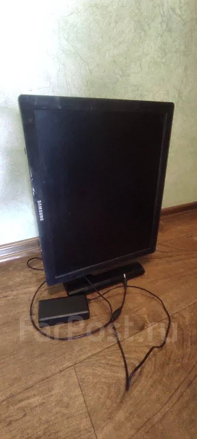 Samsung. 19" ����