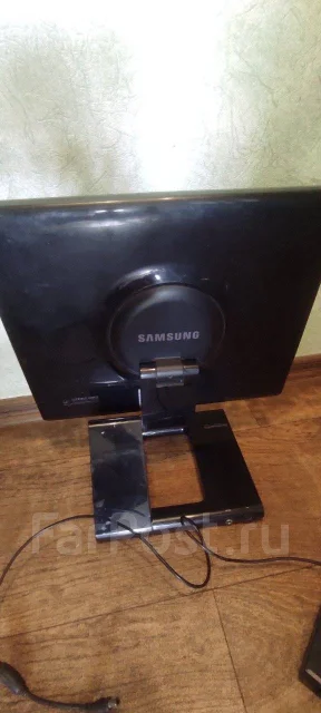 Samsung. 19" ����