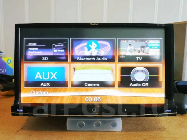 Clarion NX702 ����