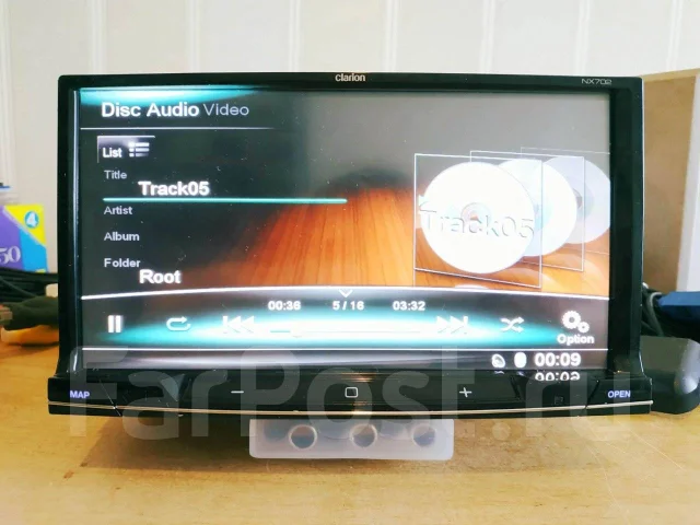 Clarion NX702 ����