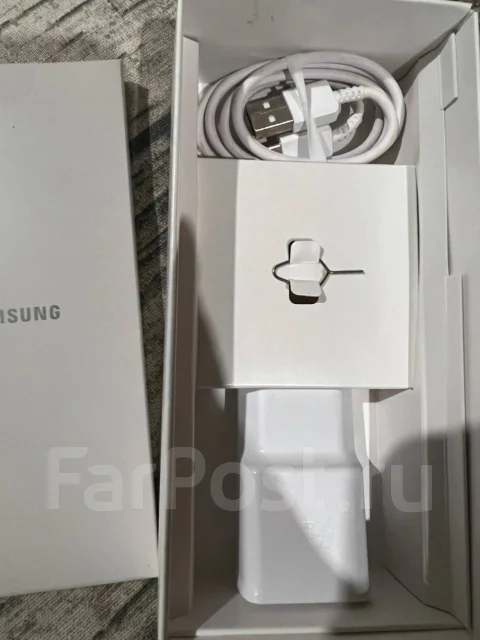 Samsung Galaxy M21. �/�, ���������, 3G, 4G LTE, Dual-SIM, NFC ����