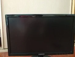 Samsung. 18.5" ����