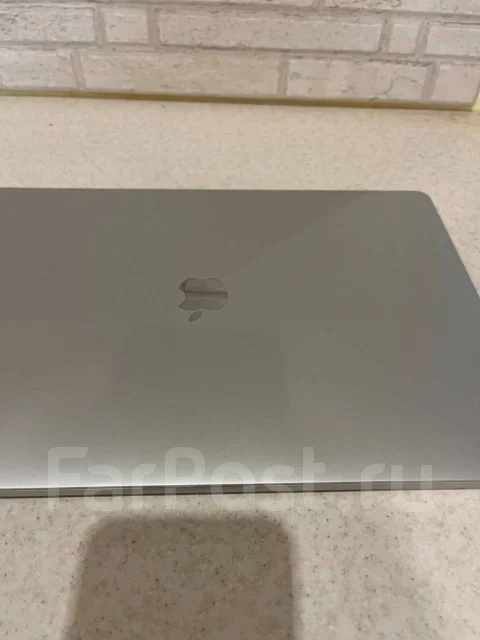 Apple MacBook Pro 16 2019. 16", 2,3����, ��� 16 ��, ���� 1 000���, WiFi: 1, Bluetooth: 1, ����������� �� 11��. ����