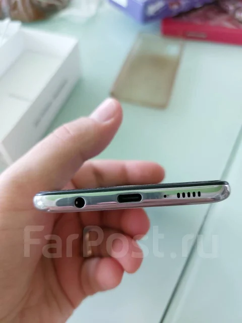 Samsung Galaxy A51. �/�, �����, 4G LTE, Dual-SIM, ����������, NFC ����