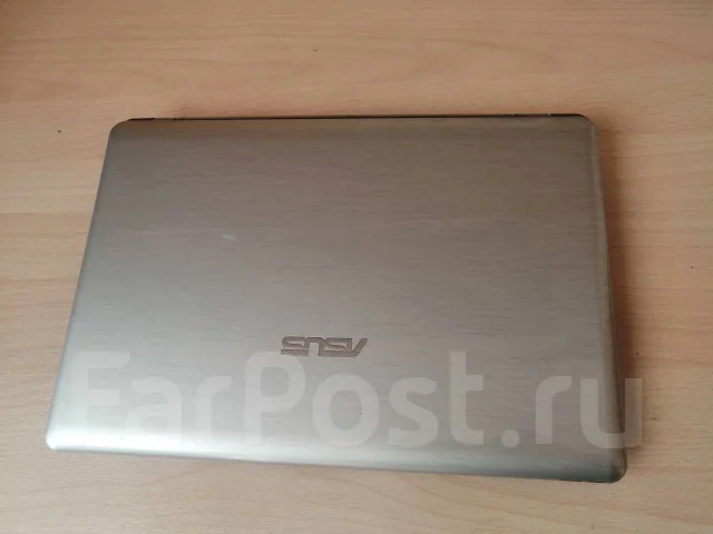 Asus Eee PC 1201T. 12.1", 1,6����, ��� 2048 ��, ���� 250���, WiFi: 1, Bluetooth: 1, ����������� �� 6��. ����