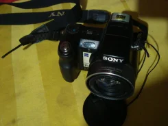Sony Cyber-shot DSC-H7. 8 - 8.9 ��, ���: 12� ����